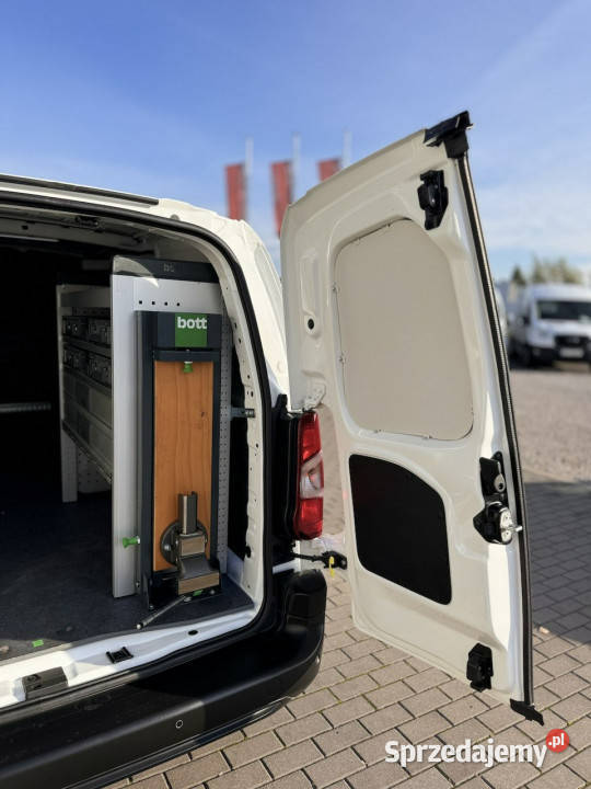 Peugeot Partner 15BlueHdi 100 wersja Long komputer pokładowy Peugeot Radom sprzedam