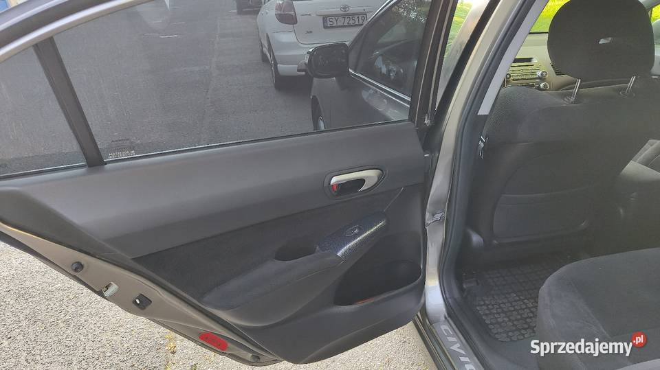 Honda Civic VIII Sedan 18