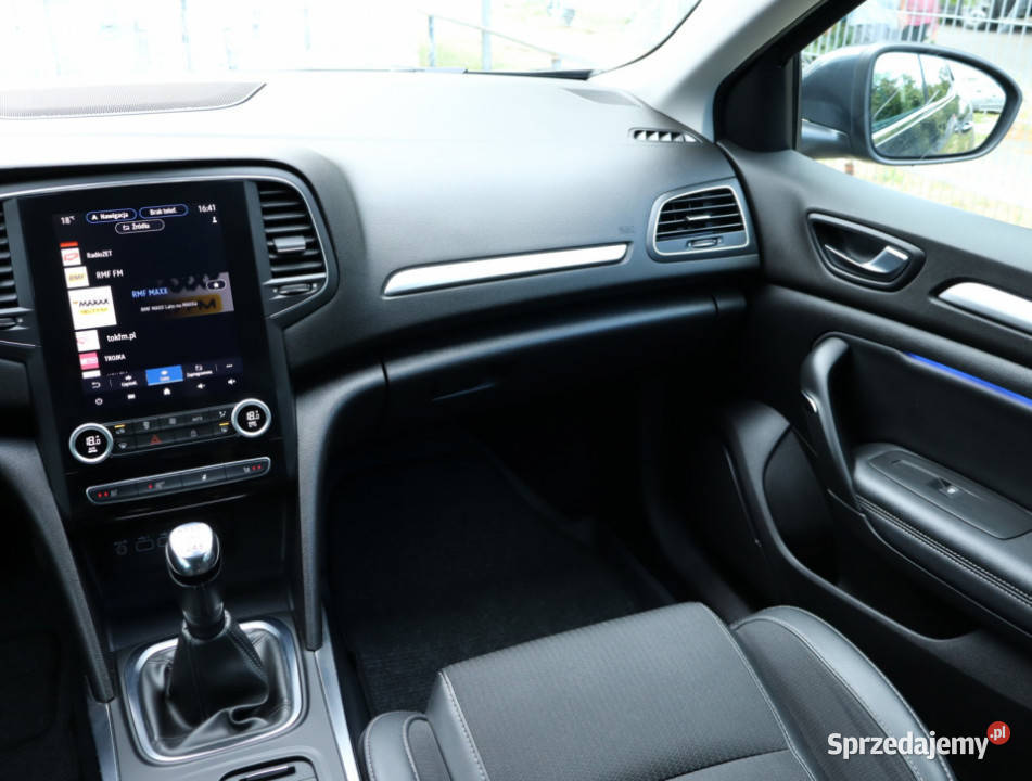Renault Megane 13 TCe Rok produkcji 2020 Piaseczno
