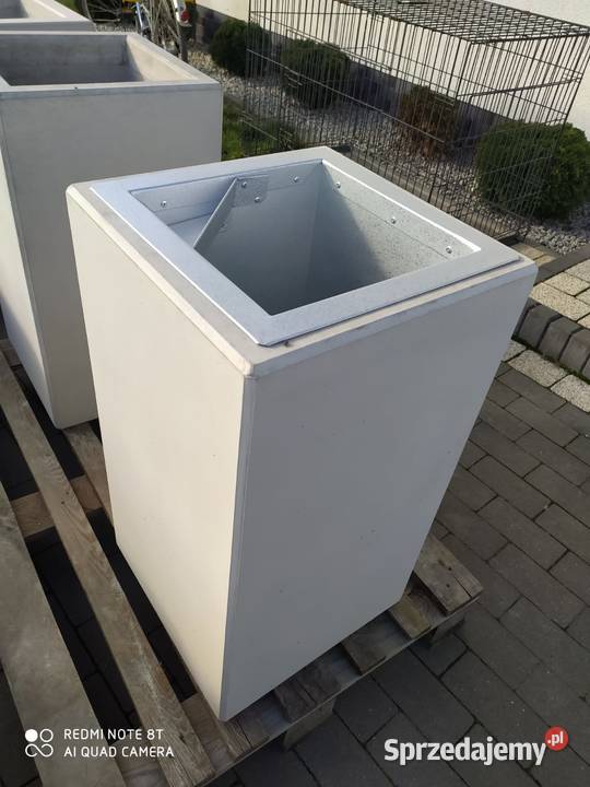 Kosz uliczny betonowy 50 l z wkładem z Opole