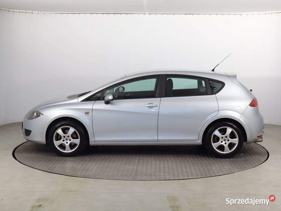 Seat Leon 20 FSI Samochody osobowe Bielany Wrocławskie