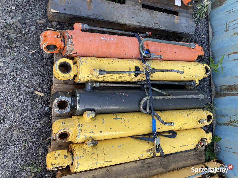 Siłownik ramienia głównego Holland LB 115 Kosakowo