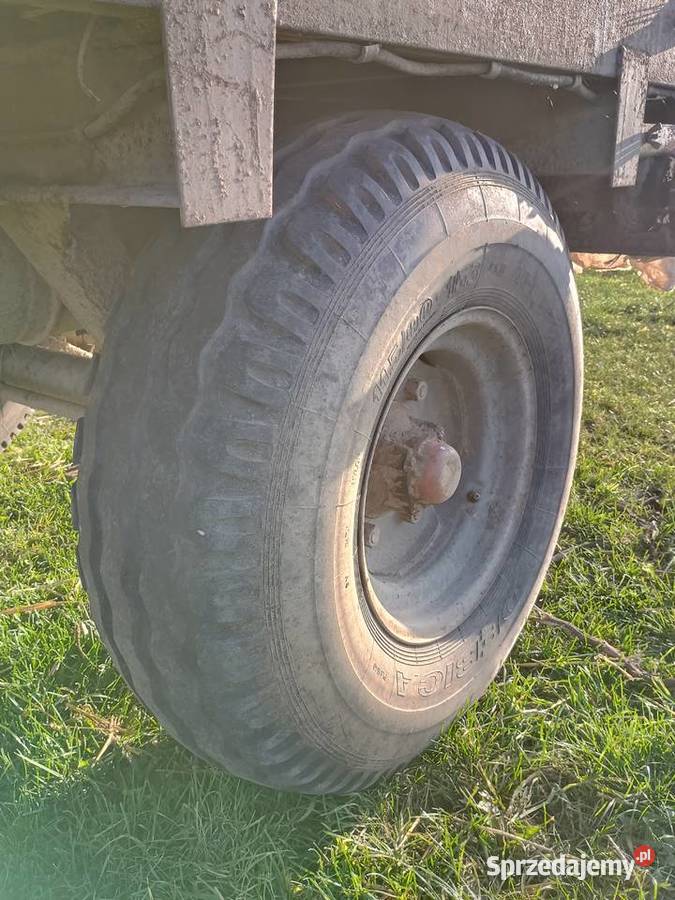 Rozrzutnik obornika jednoosiowy Czarna Rozrzutniki obornika Suwałki