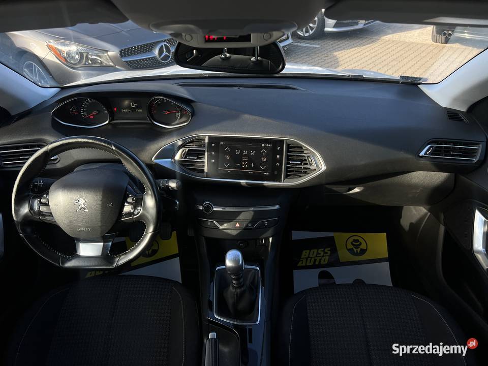 Peugeot 308 2019 benzyna