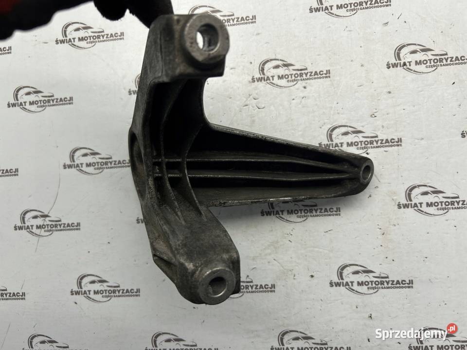 AUDI Q7 30 TFSI V6 24V CJT 272 łapa wspornik Kielce