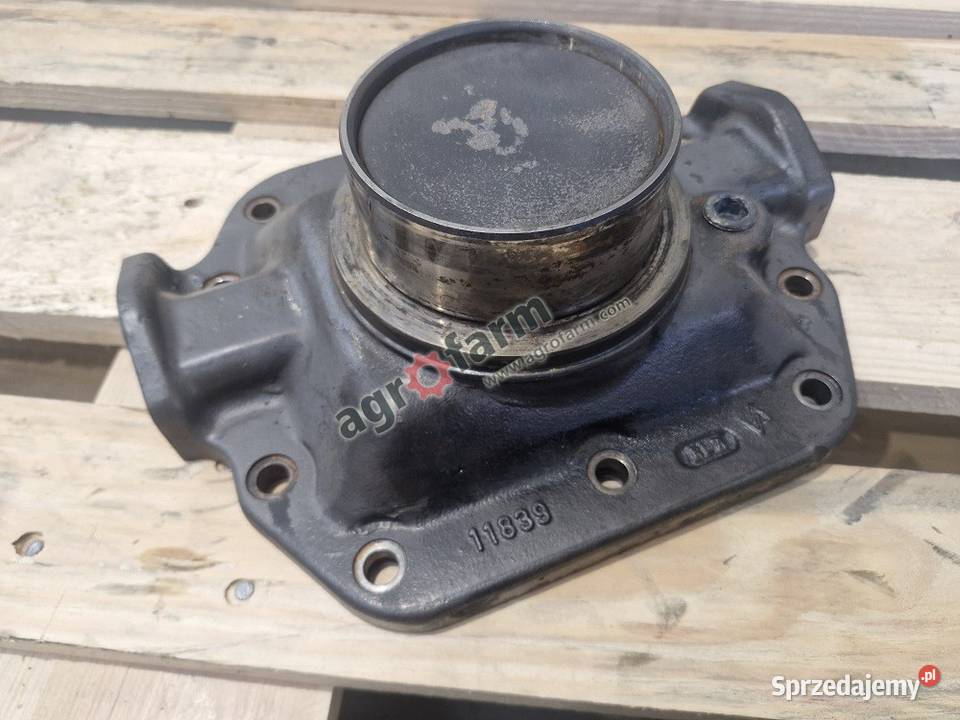 Pokrywa dyferencjału Claas Arion Układ kierowniczy i oś przednia Byków