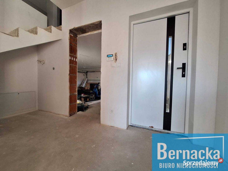 Nowoczesny dom wolnostojący duża działka 1 piętro Wrocław