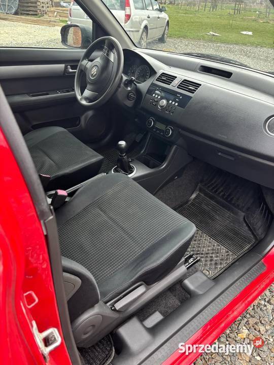 Suzuki Swift 2007r czerwony Samochody osobowe Zduńska Wola