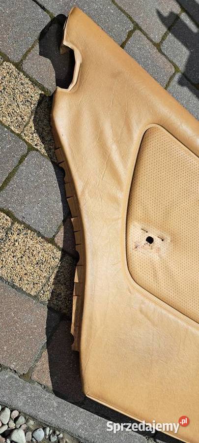 Boczek drzwi dattel Mercedes W123 lewy tył