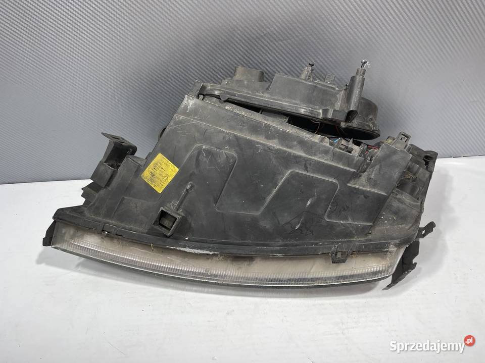 FORD MONDEO MK3 XENON PRAWA LAMPA PRZÓD Ostroróg