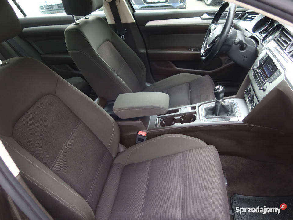 VW Passat 14 TSI wielofunkcyjna kierownica Samochody osobowe Katowice