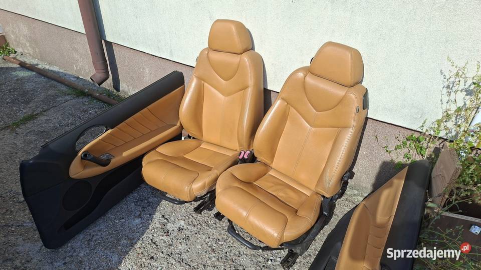 Fotele kanapa boczki Alfa Romeo GT Wyposażenie wnętrza mazowieckie