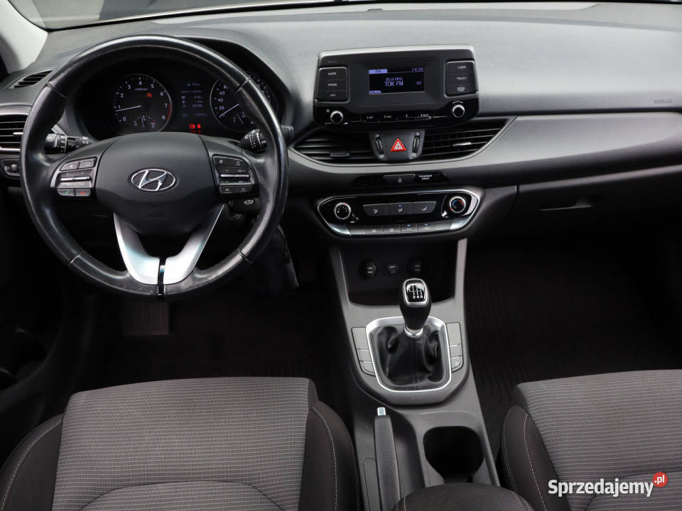 Hyundai i30 14 CVVT isofix sprzedam