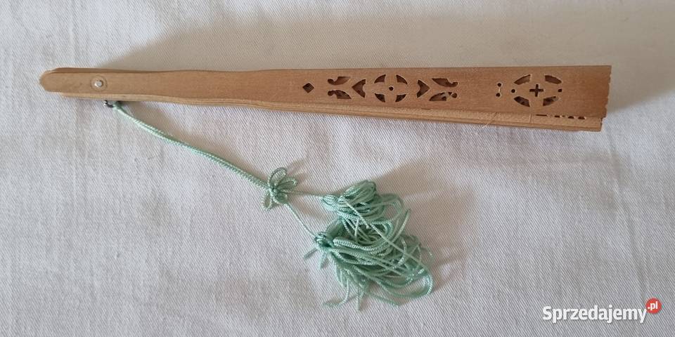 Delikatny ażurowy wachlarz ozdoba