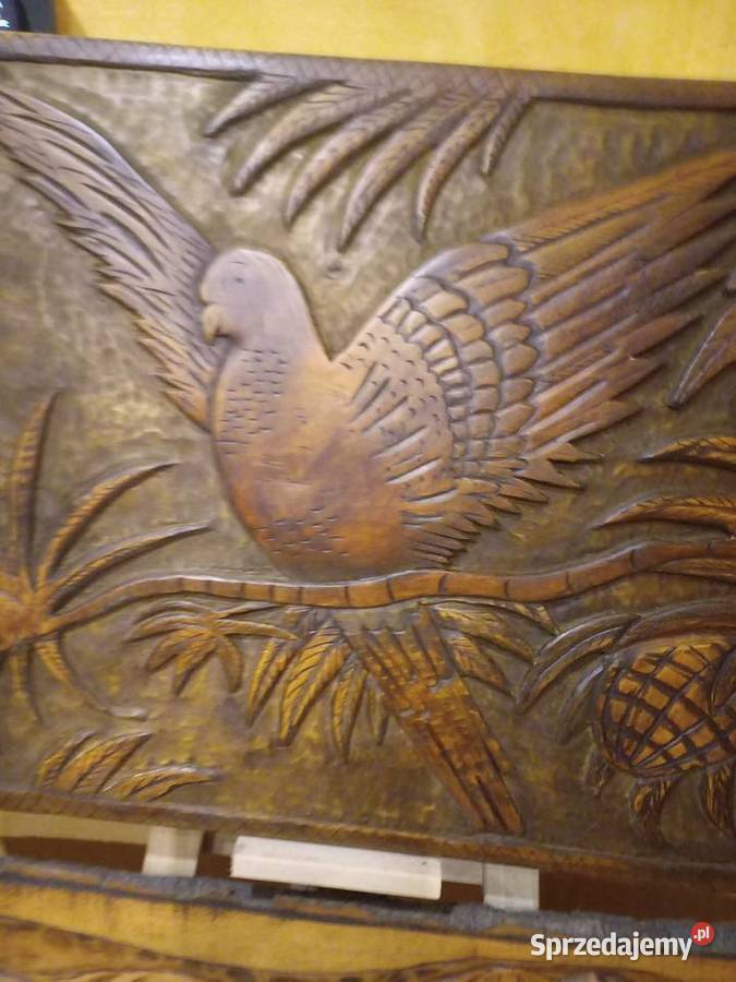 Duża płaskorzeźba z drewna Papuga Lipno