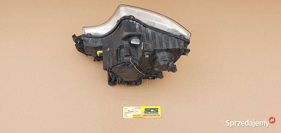 MERCEDES ACTROS MP4 REFLEKTOR PRAWY LAMPA Bieleń