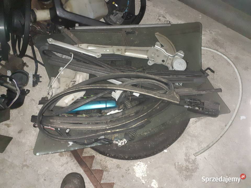 Części do drzwi Suzuki Splash prawy tył i przód mazowieckie Garwolin sprzedam