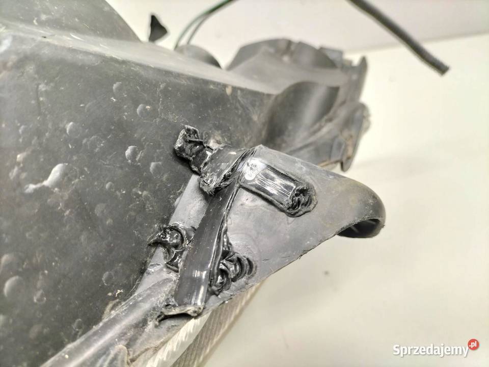 LAMPA PRZÓD PRAWA EU Landwind CV9 I 20062011 świętokrzyskie