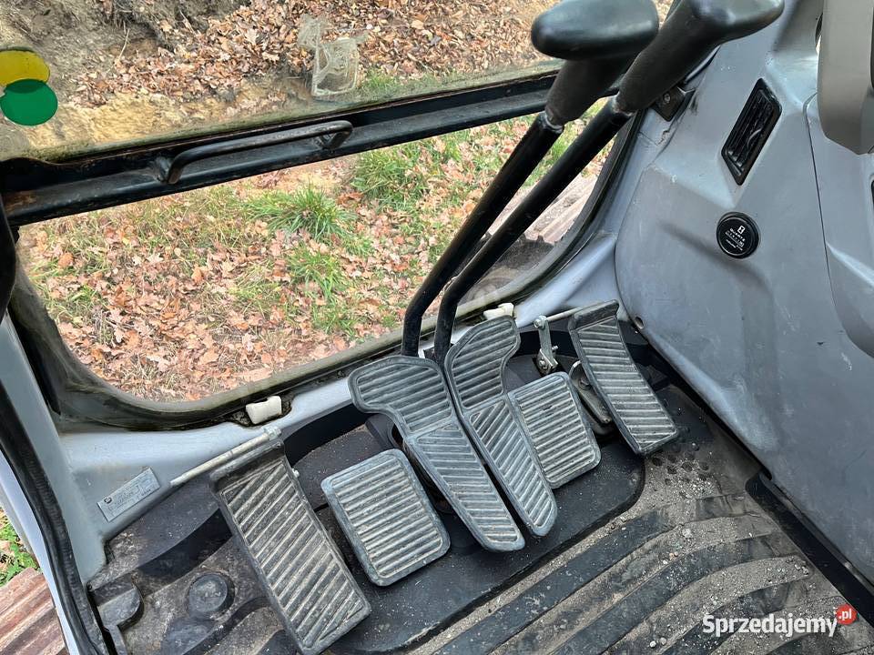 koparka gąsienicowa Holland E145 Rok produkcji 2009 Częstochowa