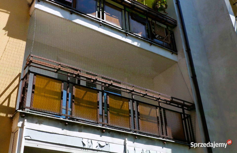 Montowanie siatek na balkon przeciw gołębiom Warszawa