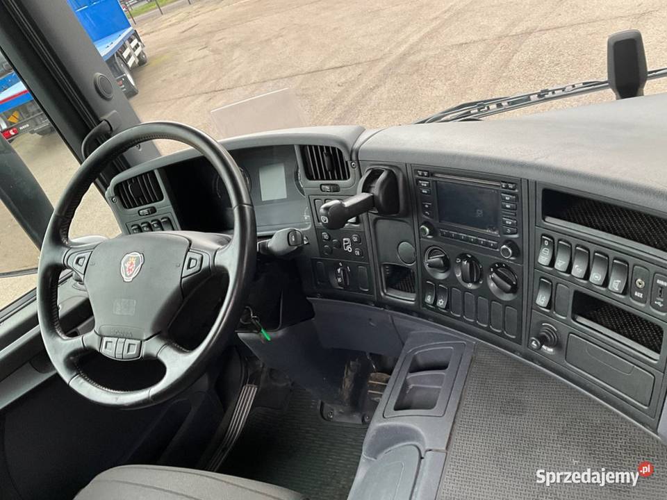 Hakowiec 2 osiowy Scania P 250 Eu Warszawa