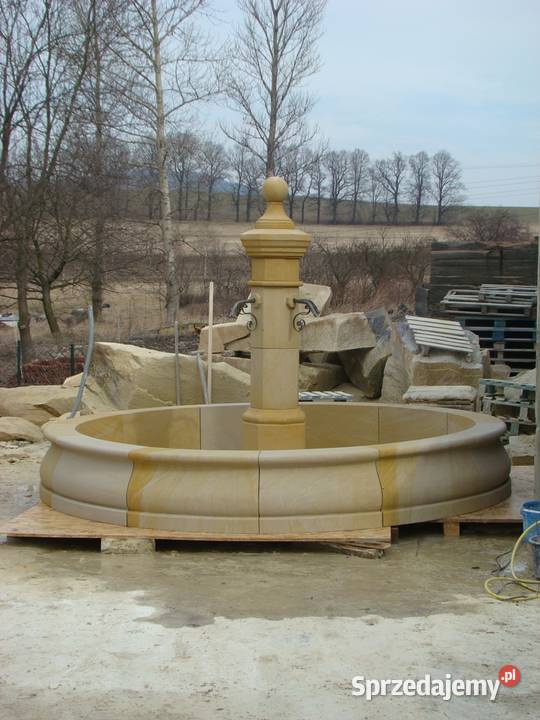 Oryginalna i stylowa fontanna z piaskowca dolnośląskie Kamienna Góra