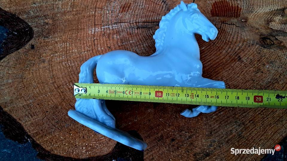 Porcelanowa Szkliwiona biała figurka konia Świecie sprzedam