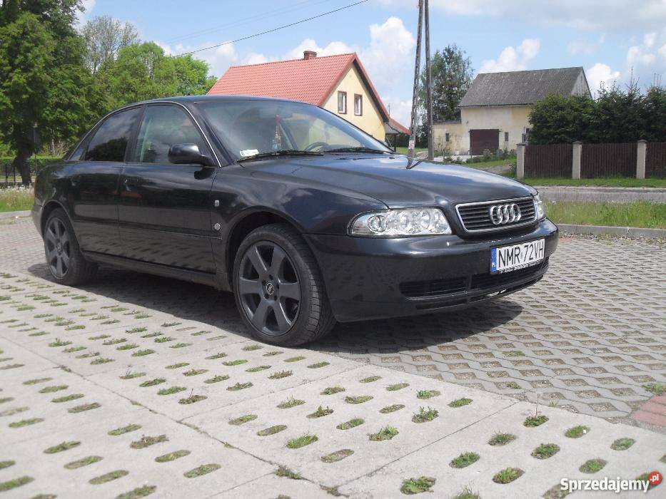 Audi a4 b5 16 BG 1997 stan czarny Samochody osobowe Mrągowo