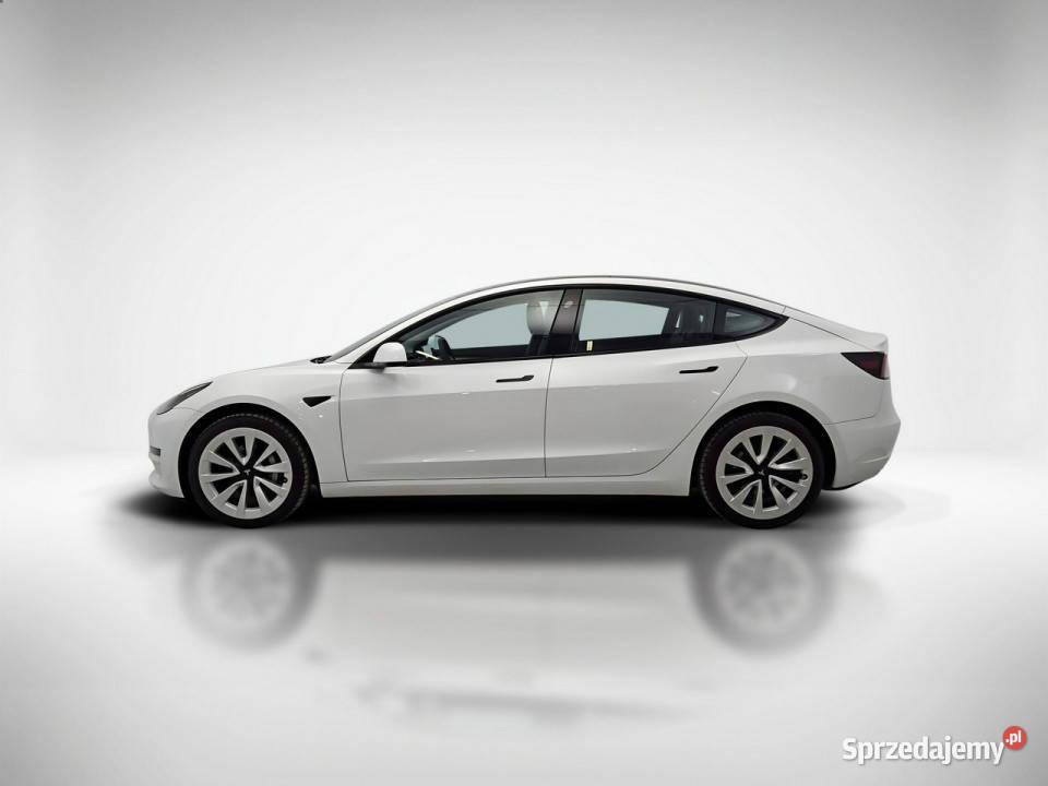Tesla Model 3 Long Range RWD Z Polskiego Salonu serwisowany w ASO Warszawa