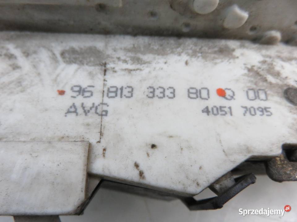 ZAMEK LEWY PRZEDNI PEUGEOT 407 9681333380