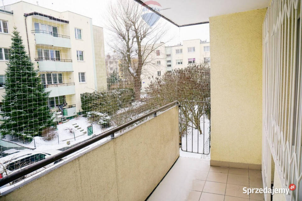 Przestronne 3 pokoje z parkingiem Mokotów Stegny Warszawa sprzedam