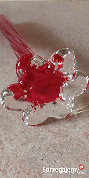 vintage czerwony wazonik