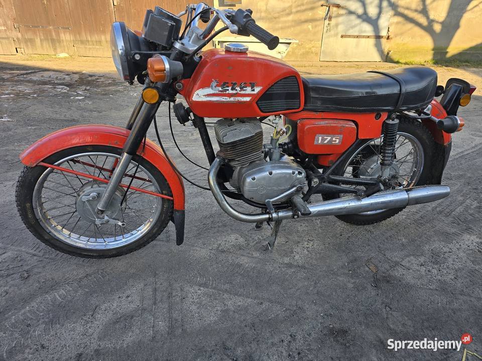 CZ 175 jawa benzyna