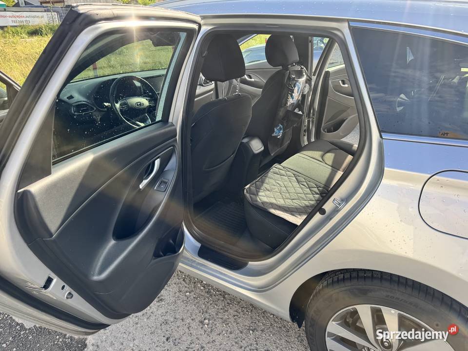 Hyundai i30 kombi 2019 automat salon Polska srebrny