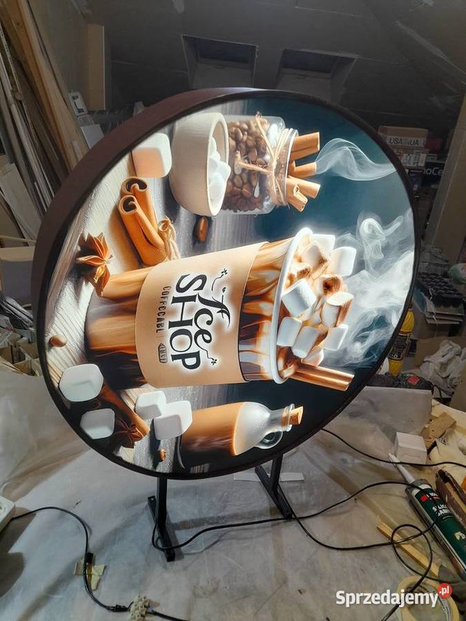 Reklamowy lightbox podświetlany szyld na Warszawa reklama