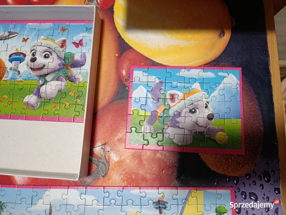 Puzzle przedstawia sceny z bajki Psi Patrol Poznań sprzedam