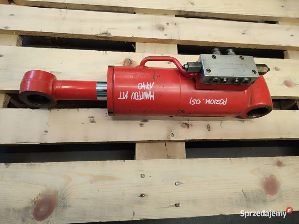 Siłownik hydrauliczny poziomowania osi MANITOU