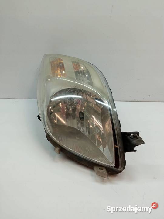 LAMPA PRZÓD PRAWA EUROPA 89900736 811100D120 świętokrzyskie