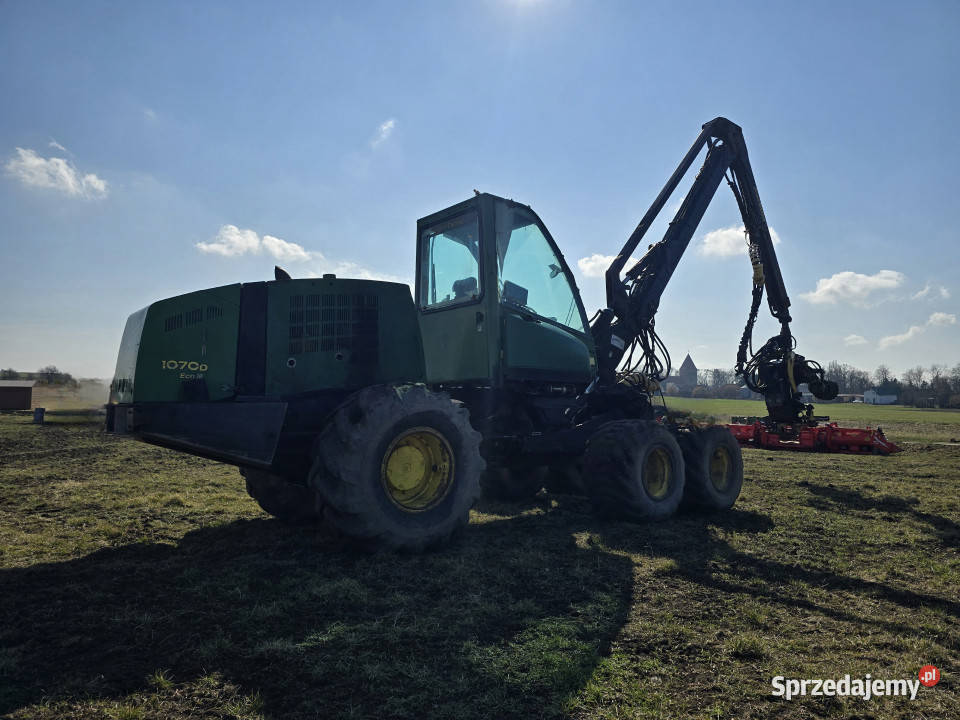 Harwester JOHN DEERE 1070 D ECO III 6x6 sprzedam