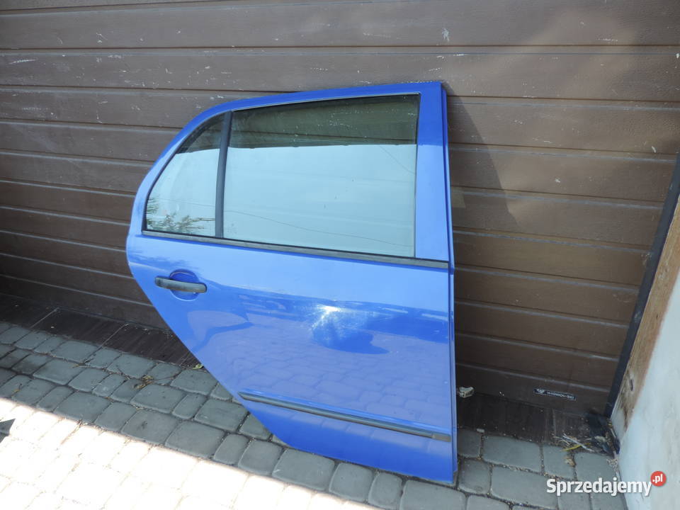 SKODA FABIA I HB 5D DRZWI PRAWE TYLNE KOLOR 4590 Rok produkcji 2003 sprzedam