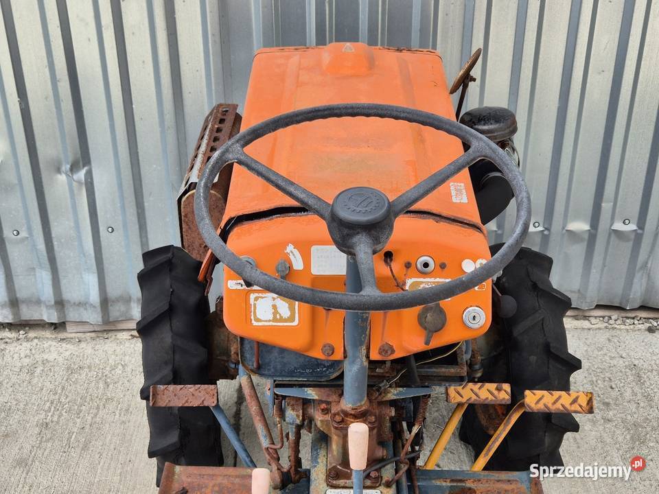 Traktorek traktor KUBOTA B7000D 44 13