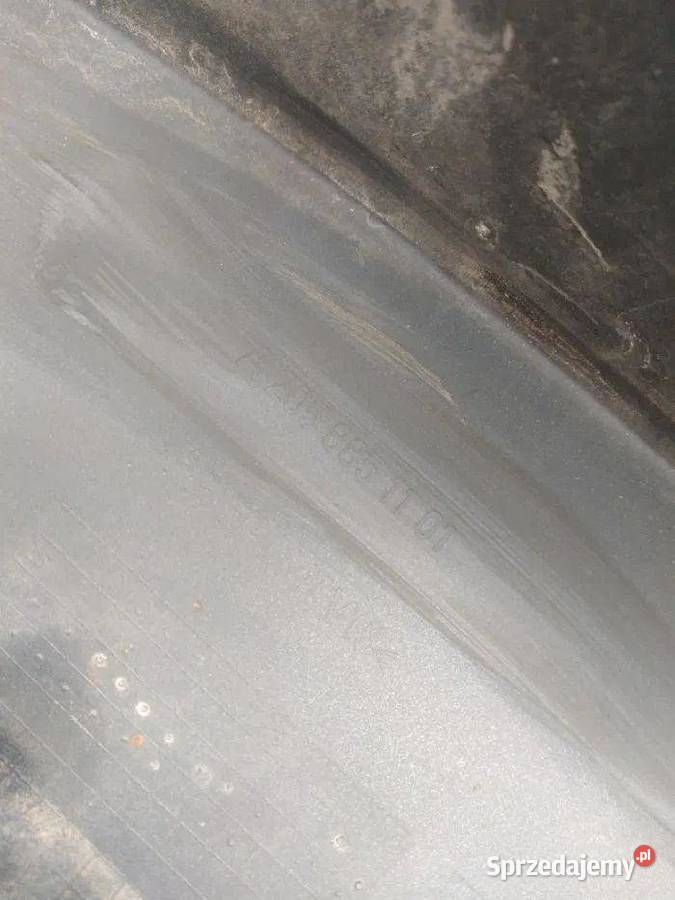 Zderzak przedni przód Mercedes CKlasa W205 Lift dolnośląskie