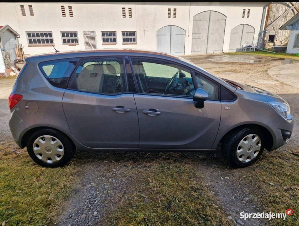 GarażowanyOpel Meriva 14 Ecoflex z bagażnilkiem Kielce