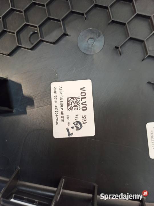 VOLVO V90 TAPICERKA OSŁONA TUNELU PRAWA 31389645 sprzedam