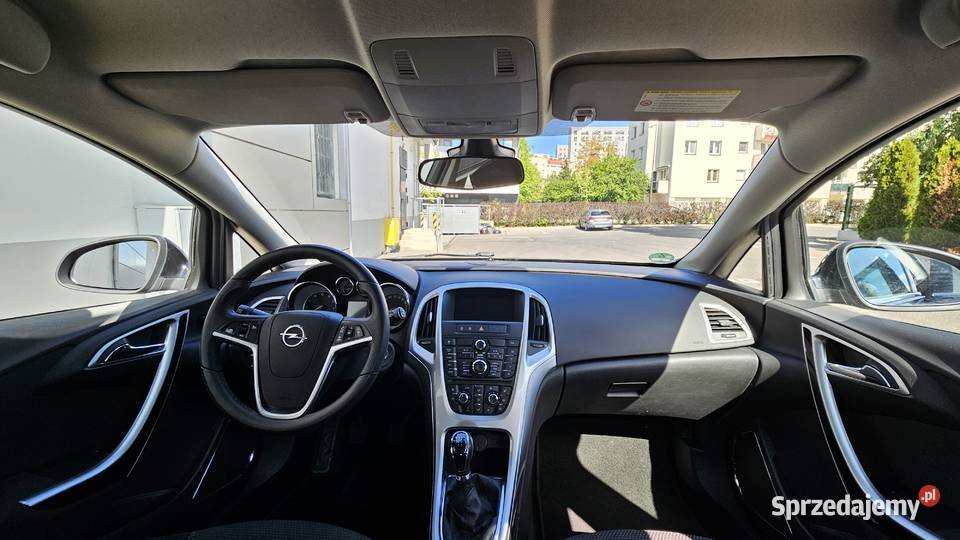 Opel Astra J 16 nawigacja stan bez rdzy prosta Warszawa