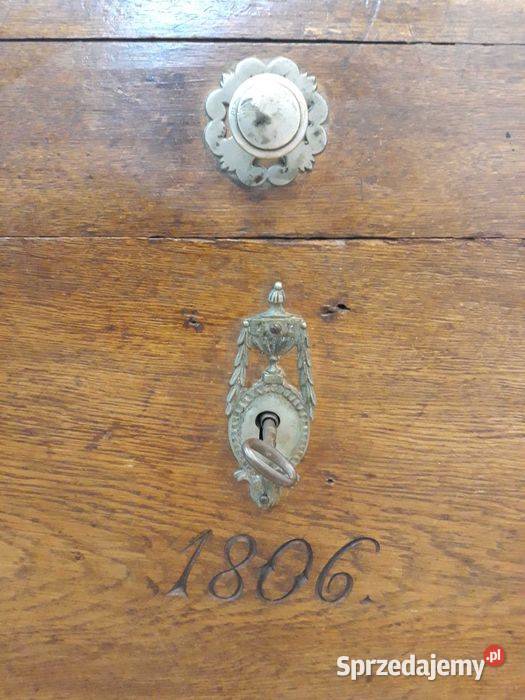 Zabytkowa skrzynia dębowa z okuciami kufer Olkusz