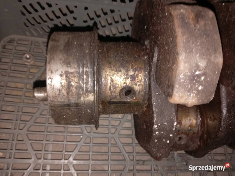 Wał korbowy C328 C 330 335 URSUS Piaseczno sprzedam