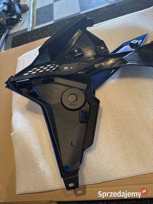 Osłona zbiornika prawa owiewka bok BMW F900R f Poznań sprzedam