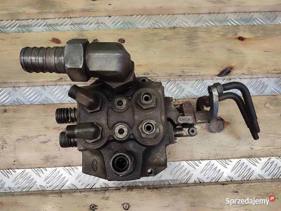Rozdzielacz hydrauliczny monoblok PC2001777 006 wielkopolskie Wilkowo sprzedam