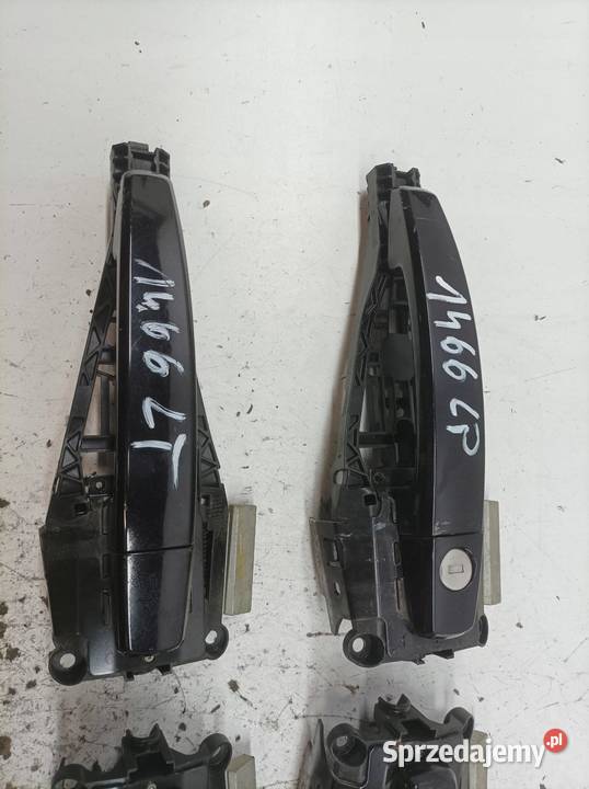 KLAMKA ZEWNĘTRZNA KOMPLET LEWA PRAWA PRZÓD TYŁ Rok produkcji 2011 Motoryzacja sprzedam